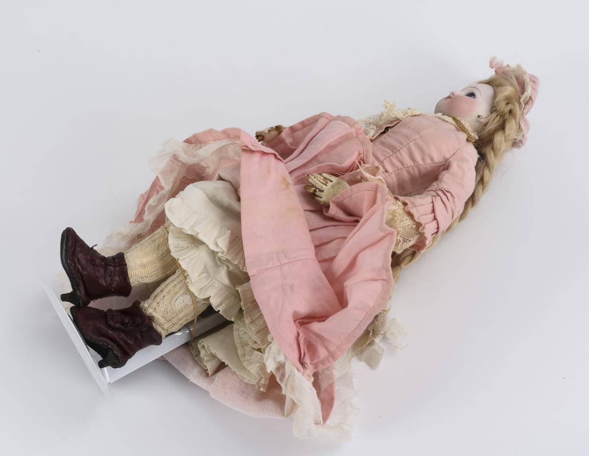 Zierliches Brustkopfmädchen mit rosa Kleid. Modepuppe French Type. - Image 5 of 6