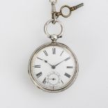 Silberne englische Taschenuhr mit Uhrenkette.