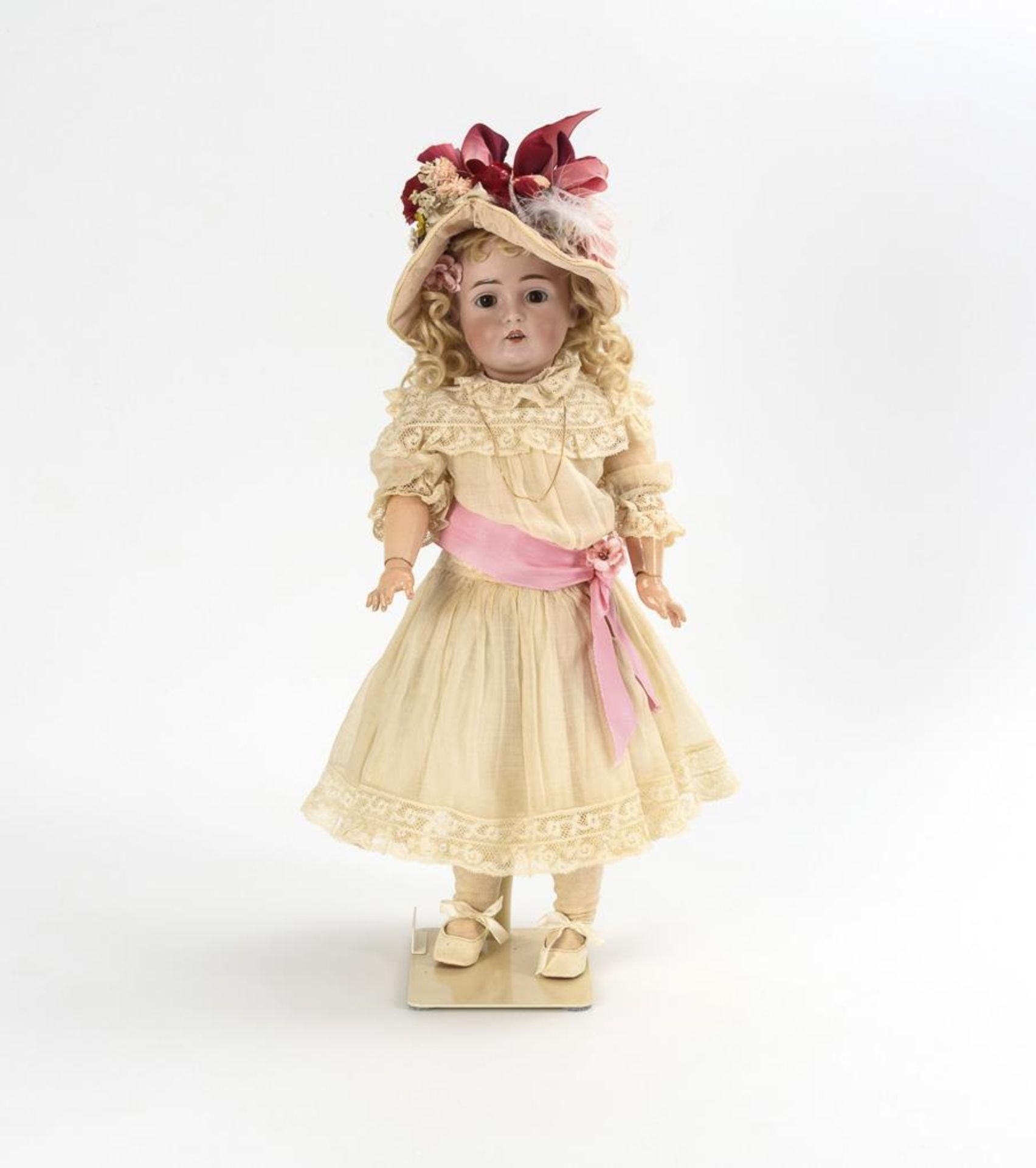 Blondes Puppen-Mädchen "Antonia".  J.D. Kestner.