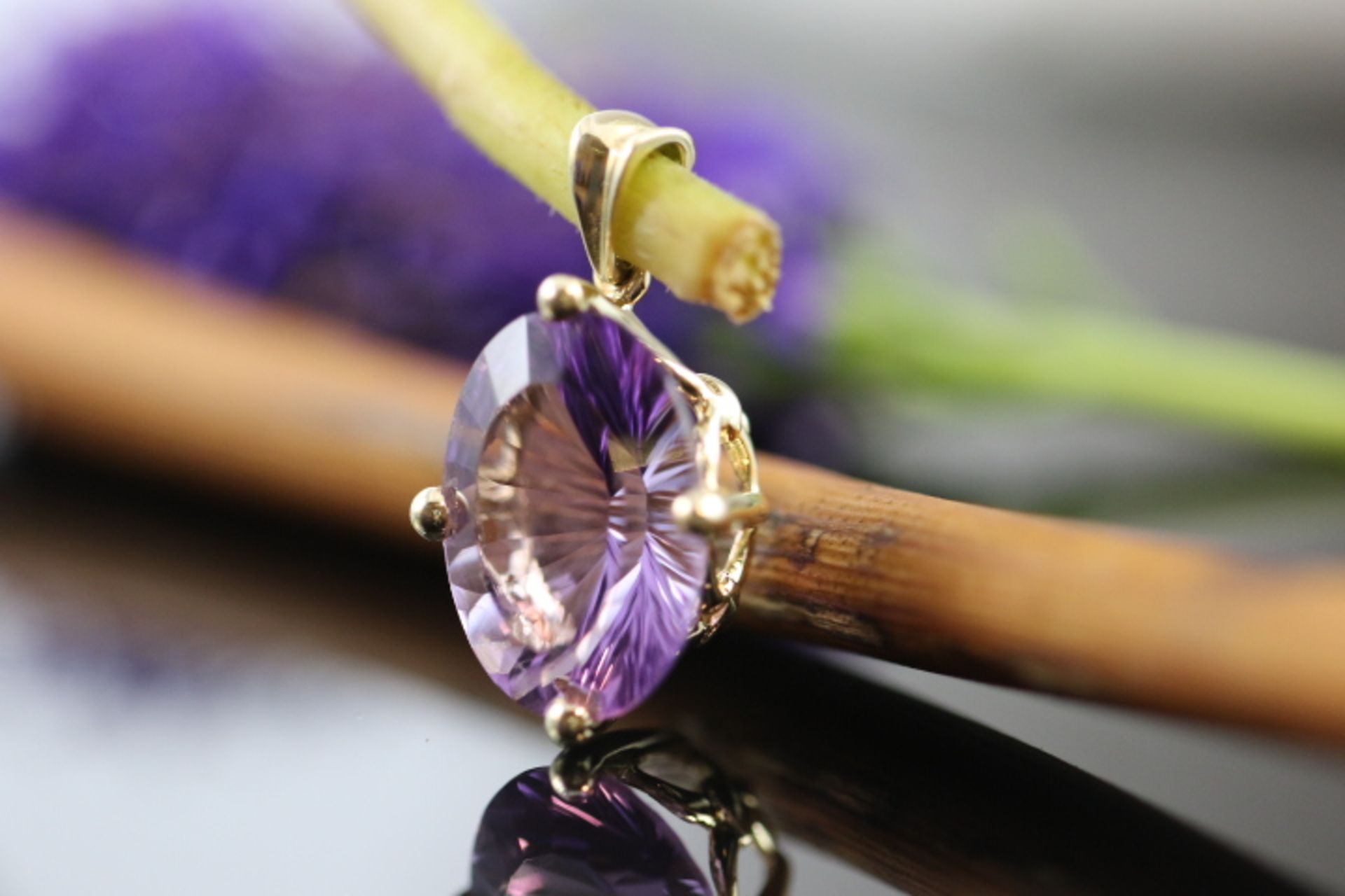 Amethyst-Anhänger in Goldfassung - Bild 3 aus 7