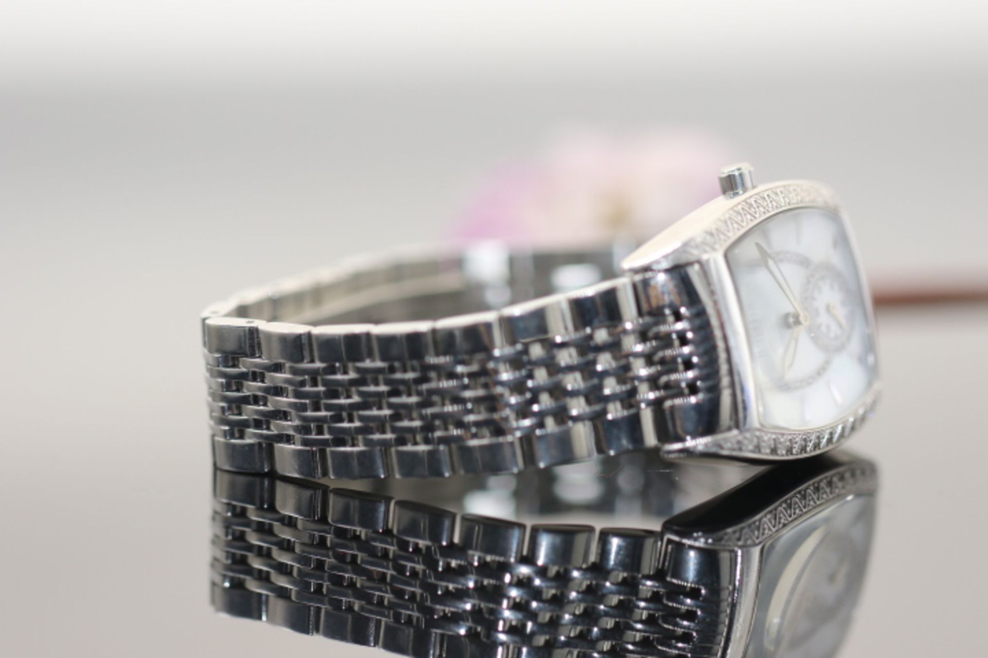 Bulova Armbanduhr mit Brillanten - Bild 3 aus 7