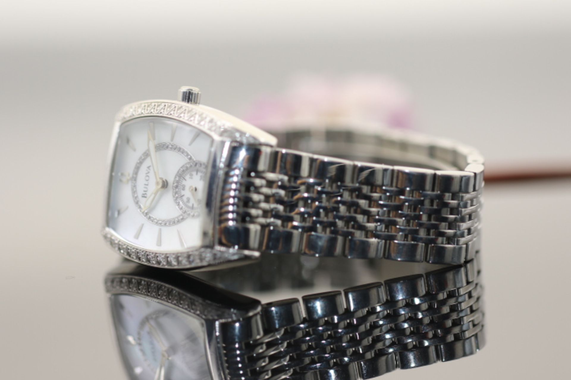 Bulova Armbanduhr mit Brillanten - Bild 4 aus 7