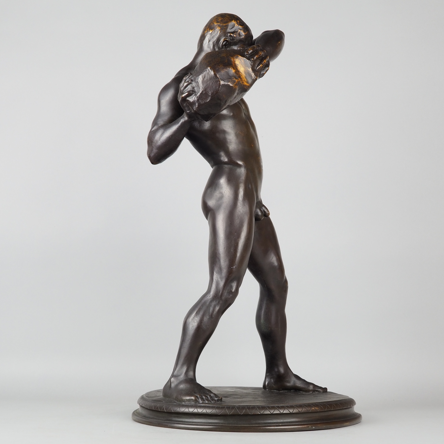 Impressive large bronze of a male naked athlete throwing a huge stone by Paul Moye around 1920 - Image 3 of 7