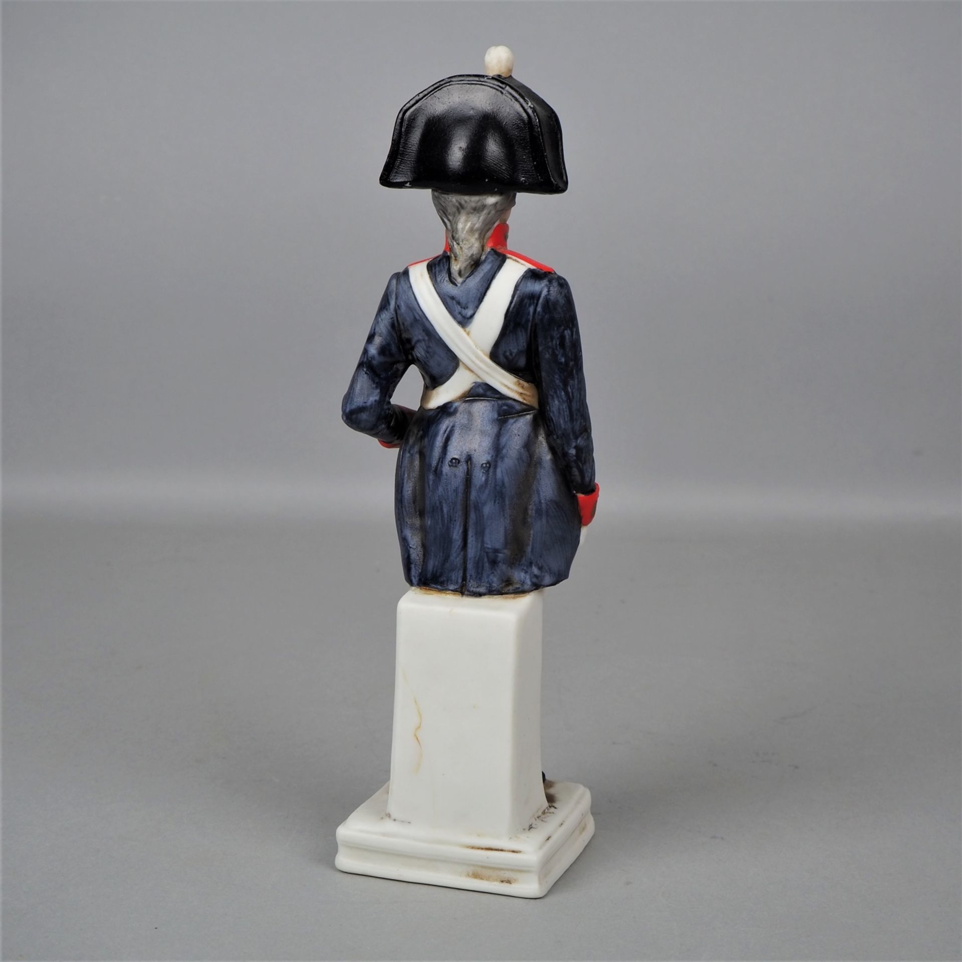 Konvolut Soldaten Porzellanfiguren in Uniform, 20. Jh.  - Bild 2 aus 6