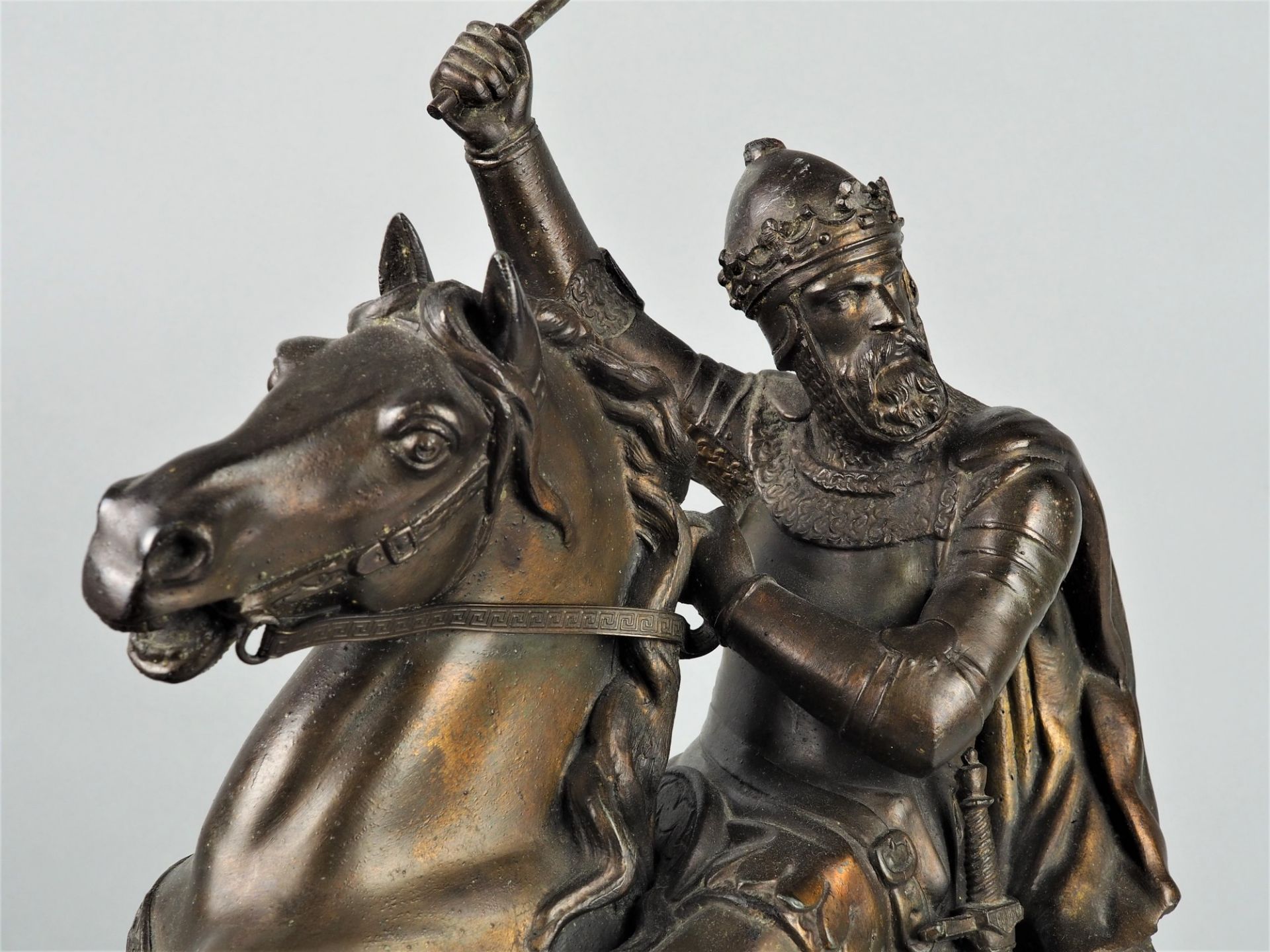 Bronze statue of King Edmund II, early 20th century. - Image 3 of 3