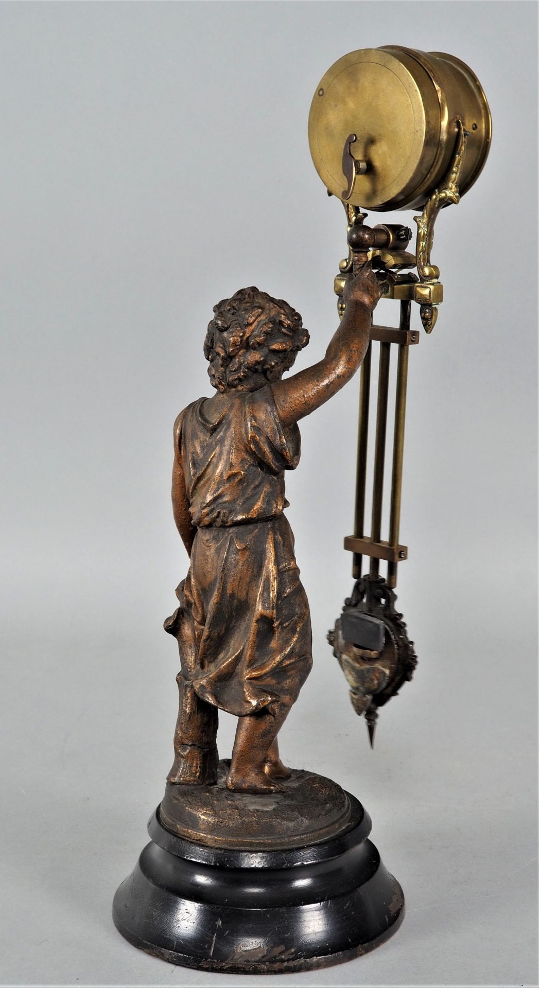 Figuren Schwingpendel Uhr, Frankreich um 1880 - Bild 3 aus 3