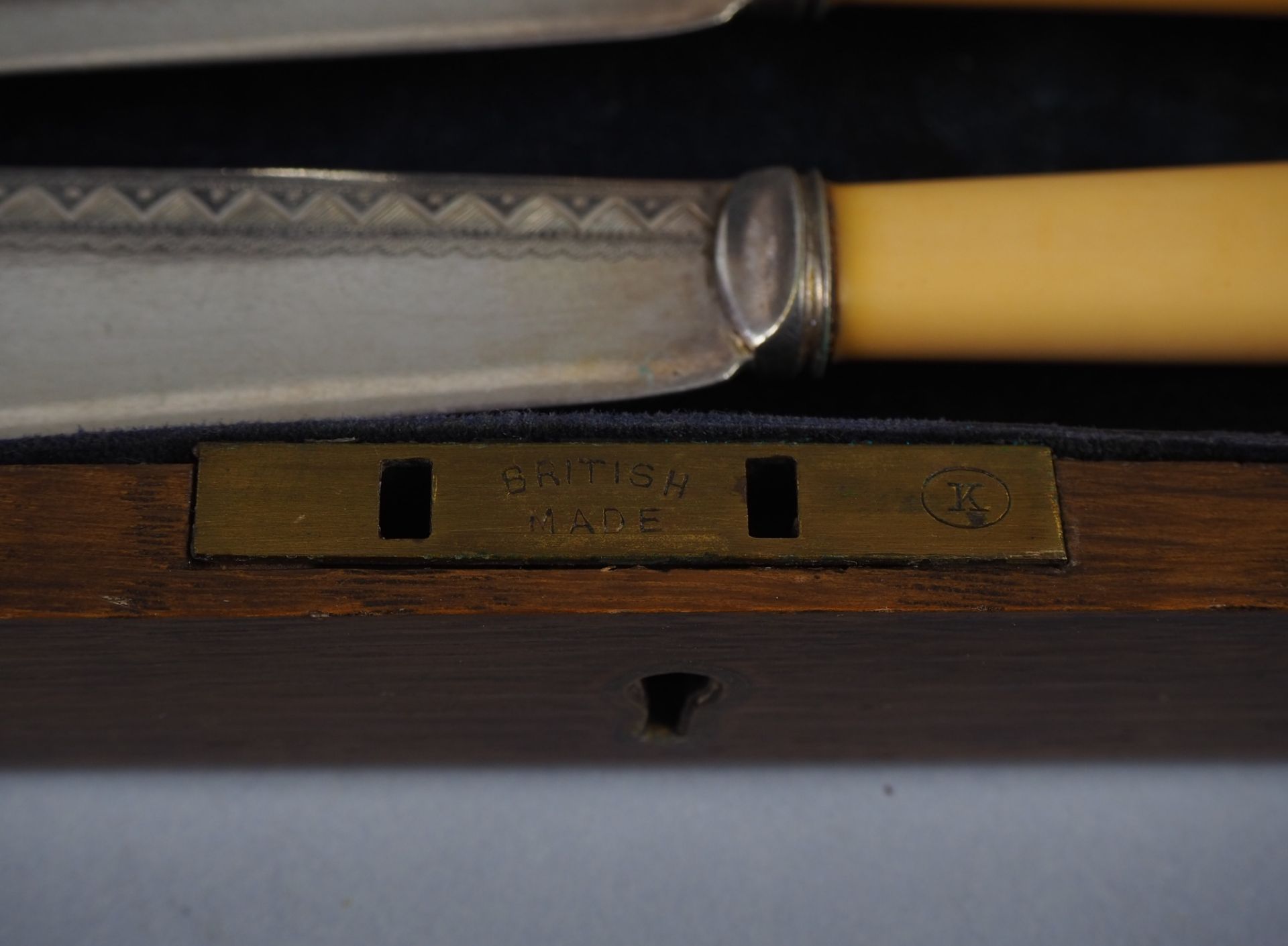 Fish cutlery in wooden case, England beginning of 20th century. - Image 3 of 3