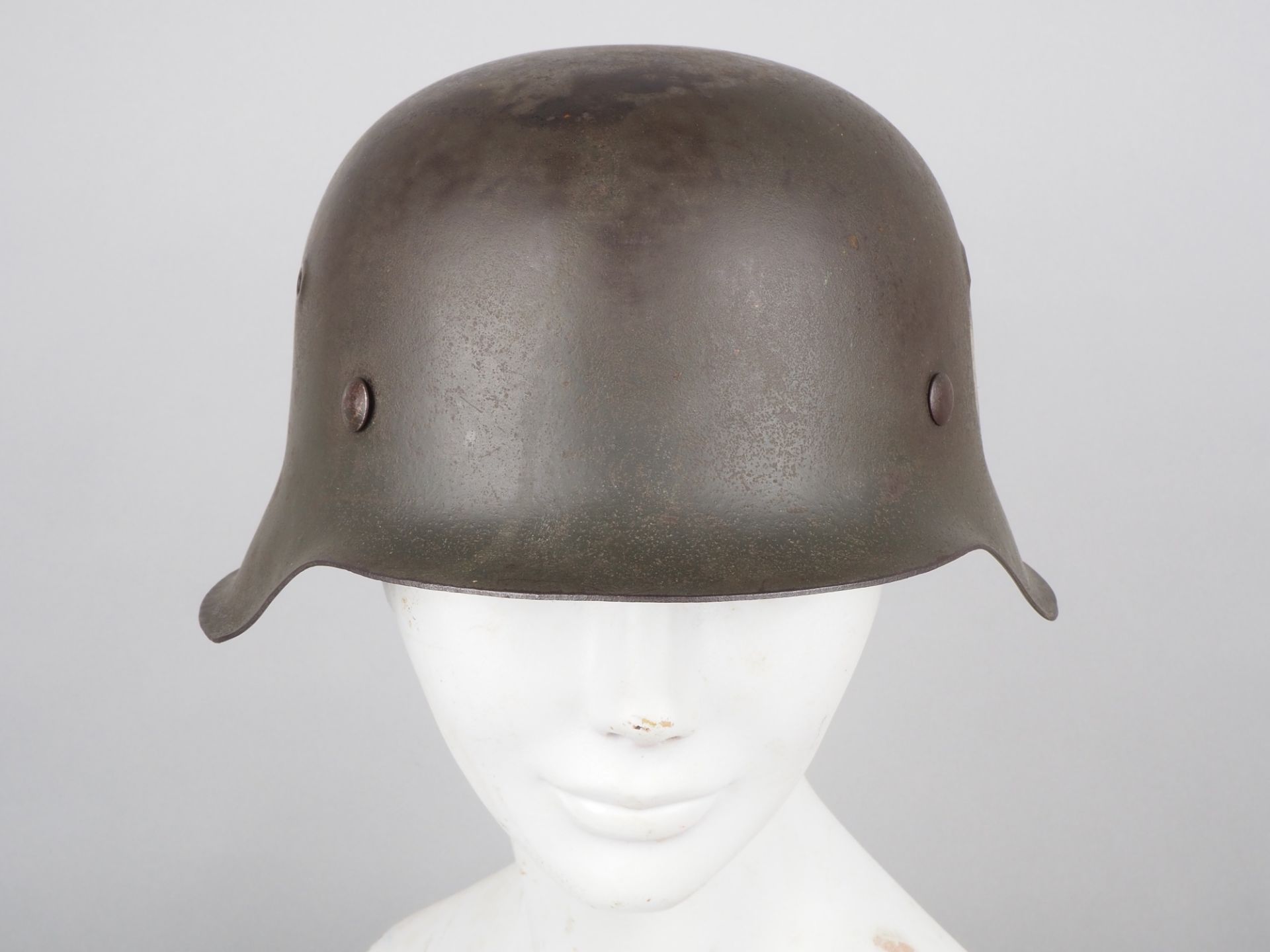 Wehrmacht Stahlhelm M-42 mit Adler Emblem - Bild 3 aus 6