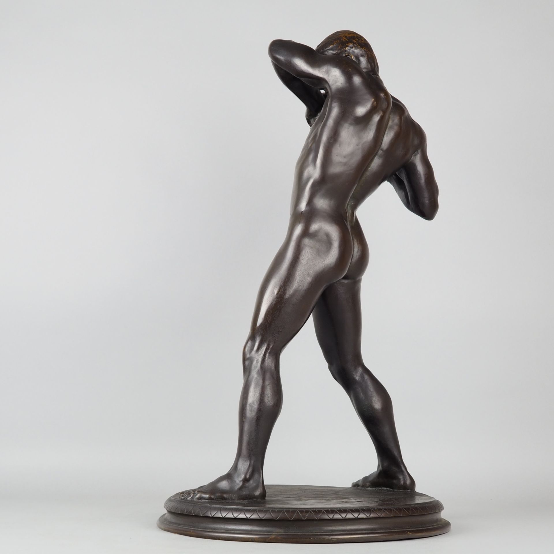 Impressive large bronze of a male naked athlete throwing a huge stone by Paul Moye around 1920 - Image 4 of 7