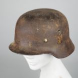 Wehrmacht, Stahlhelm M-35 mit beidseitigen Emblemen