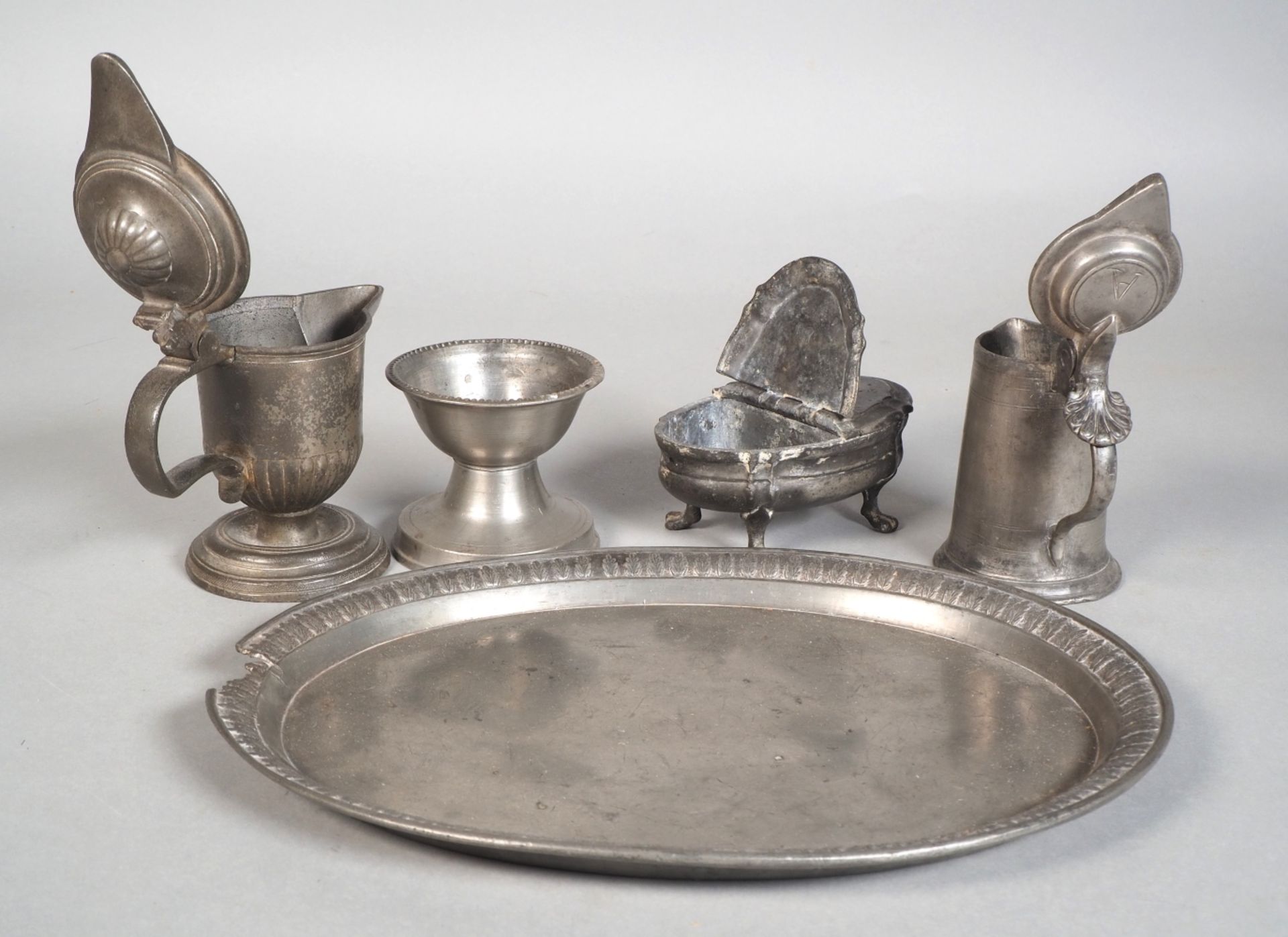 Convolute antique pewter (5 parts), 18th century. - Image 2 of 3