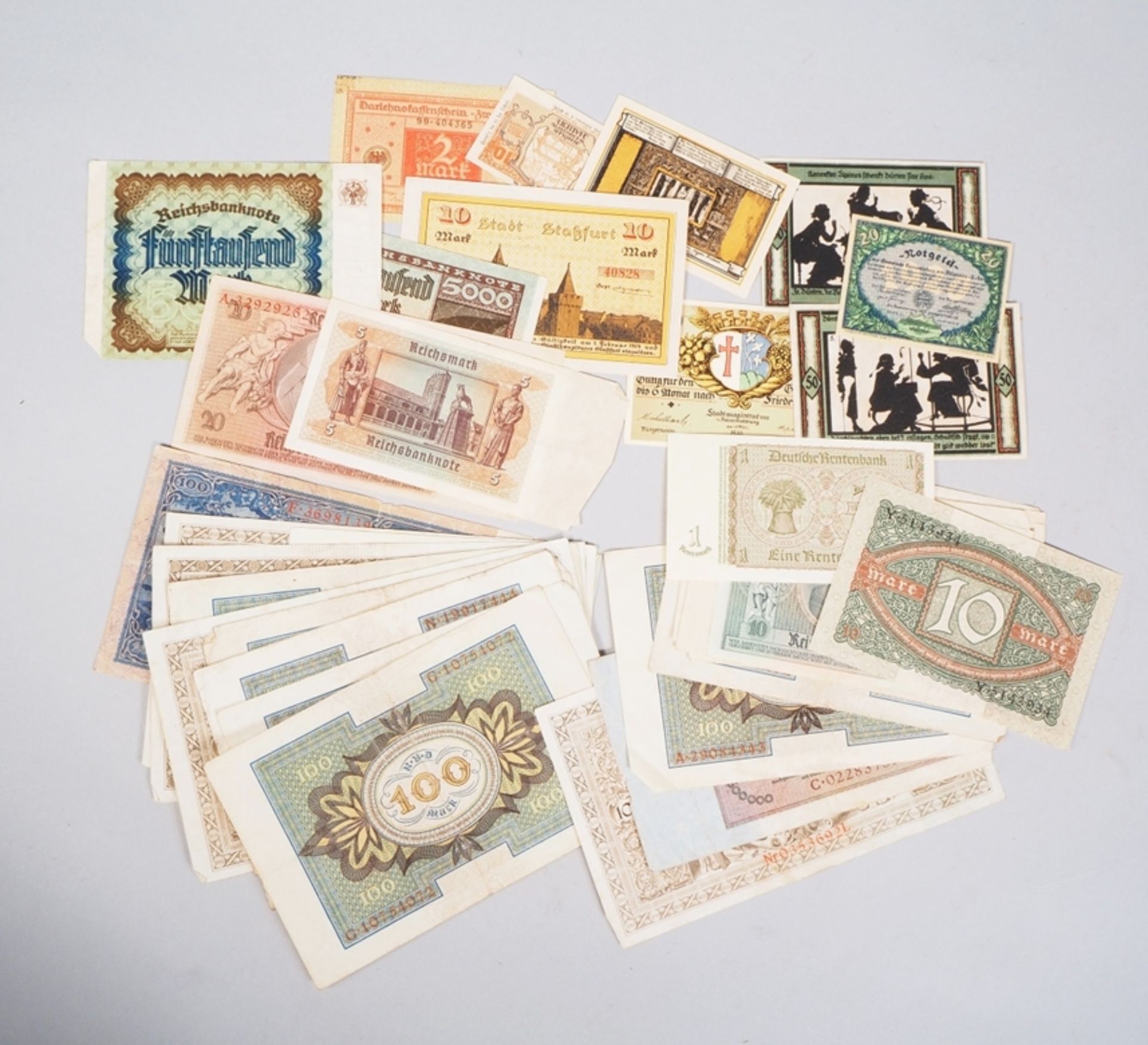 Mixed lot of inflation money and emergency money bills early 20th century.