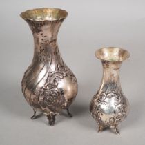 Pair of vases, 800, rose decor