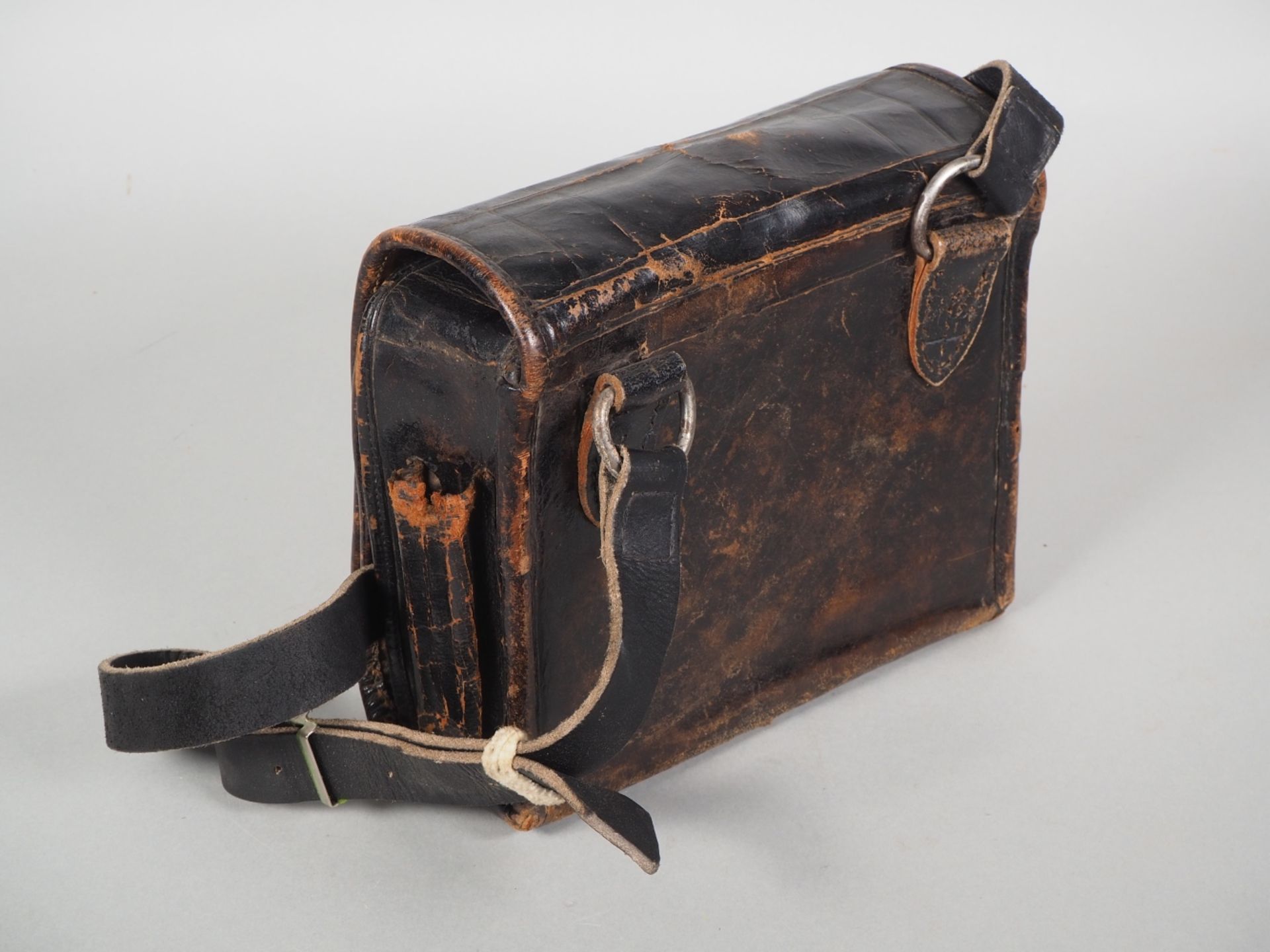 Kingdom of Bavaria: Leather first-aid bag WW1 or older - Image 2 of 3