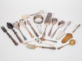 Mixed set of cutlery