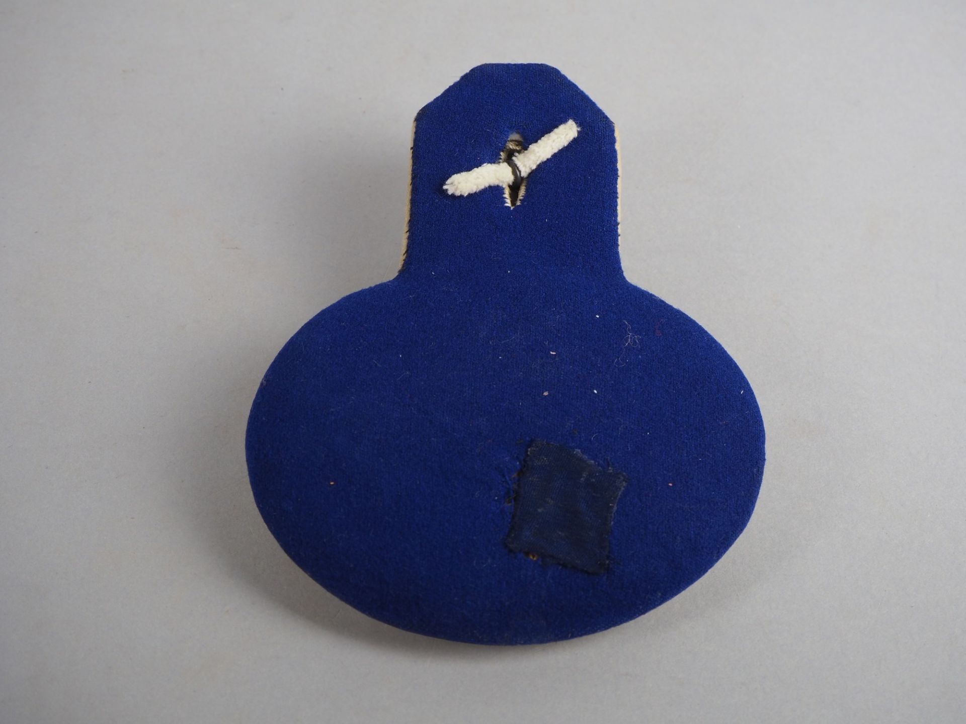 Single Epaulette for Infantry Lieutenant around 1910 - Image 2 of 2