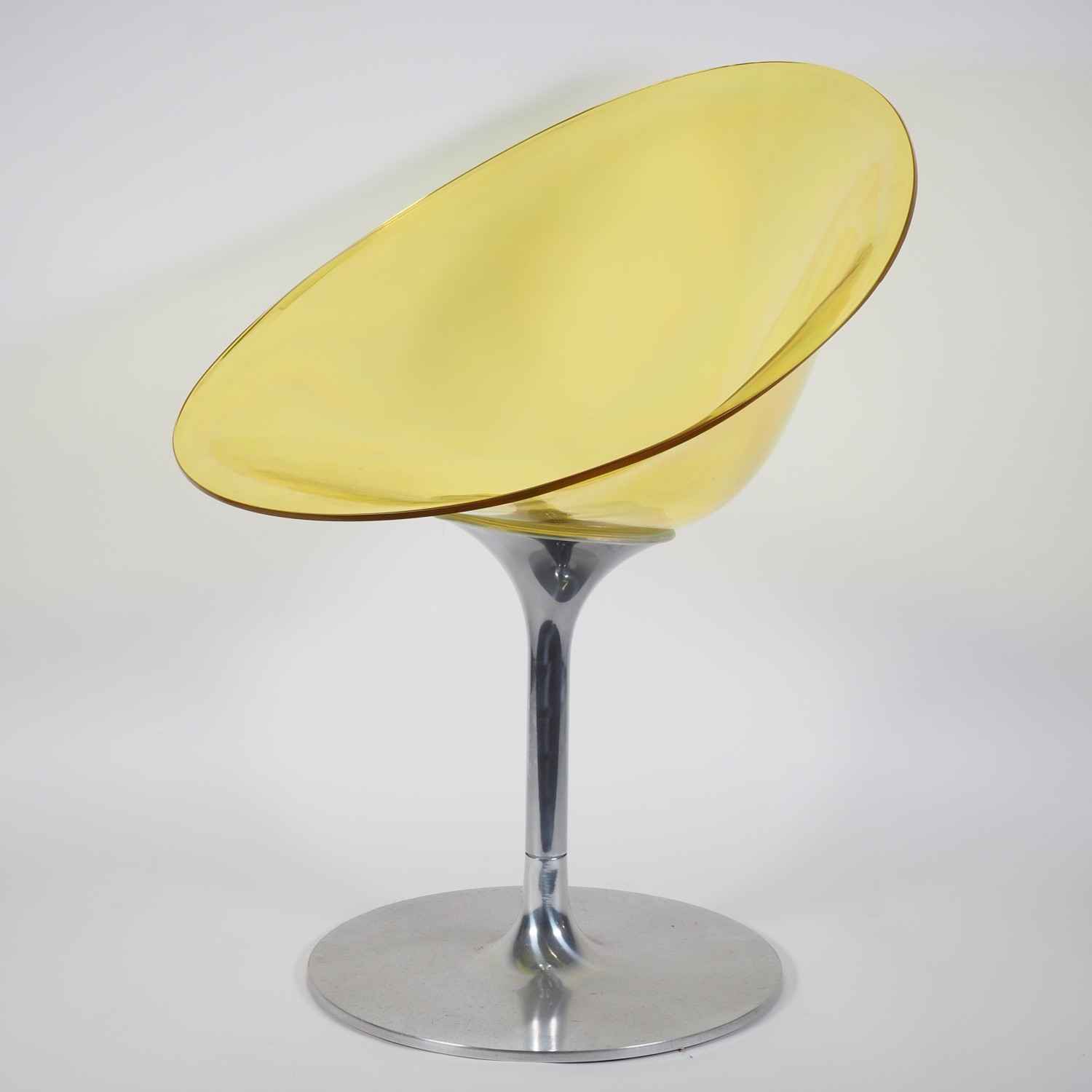 Kartell Ero S designer swivel chair - design by Philippe Starck 