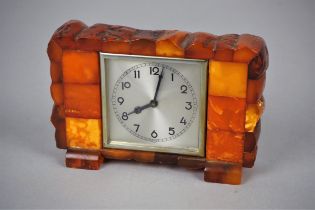 Art deco amber clock, Staatliche Bernstein-Manufaktur, Königsberg, around 1930.