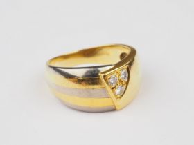 Diamantring mit 3 kl. Brillanten, 18K Gold