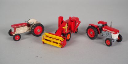 Drei Massey Ferguson Modelfahrzeuge, 1960/70er