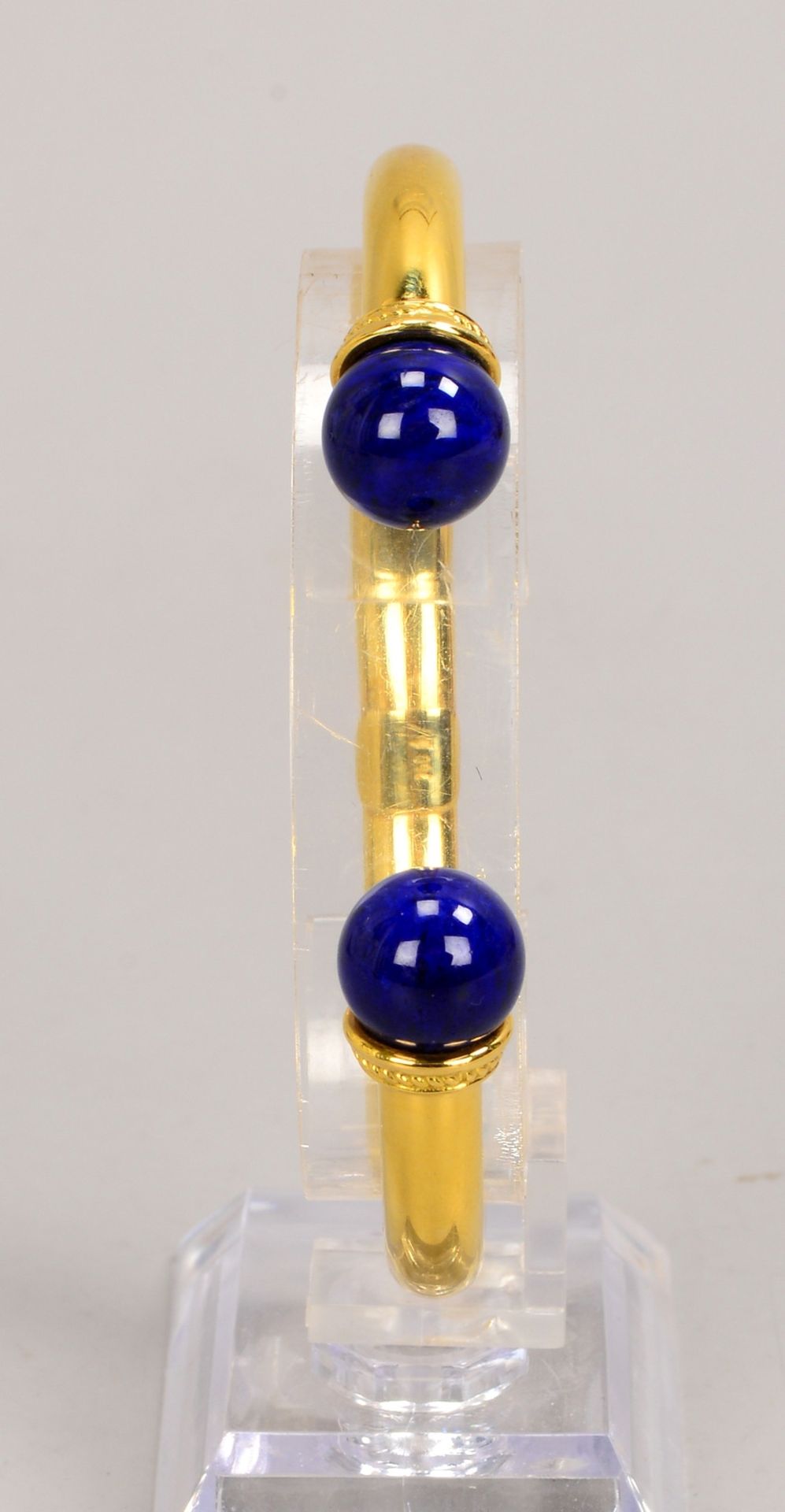 Armspange, 750 GG (gest.), besetzt mit 2x blauen Lapis-Kugeln - Image 2 of 2