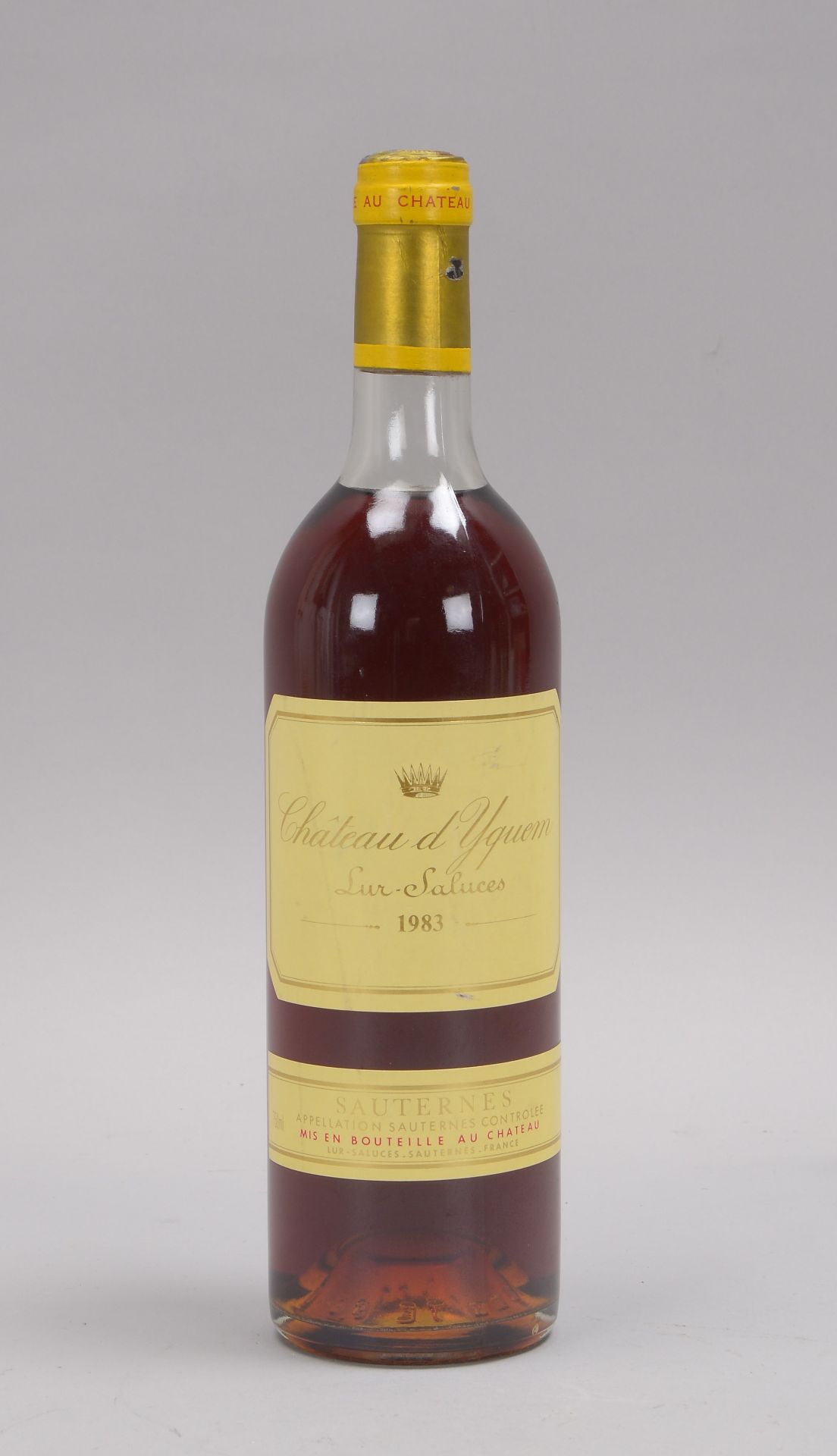 Ch&acirc;teau d&#039;Yquem (Sauternes) Lur-Saluces, 1983, 0,75 l, F&uuml;llstand &#039;Upper Shoulde