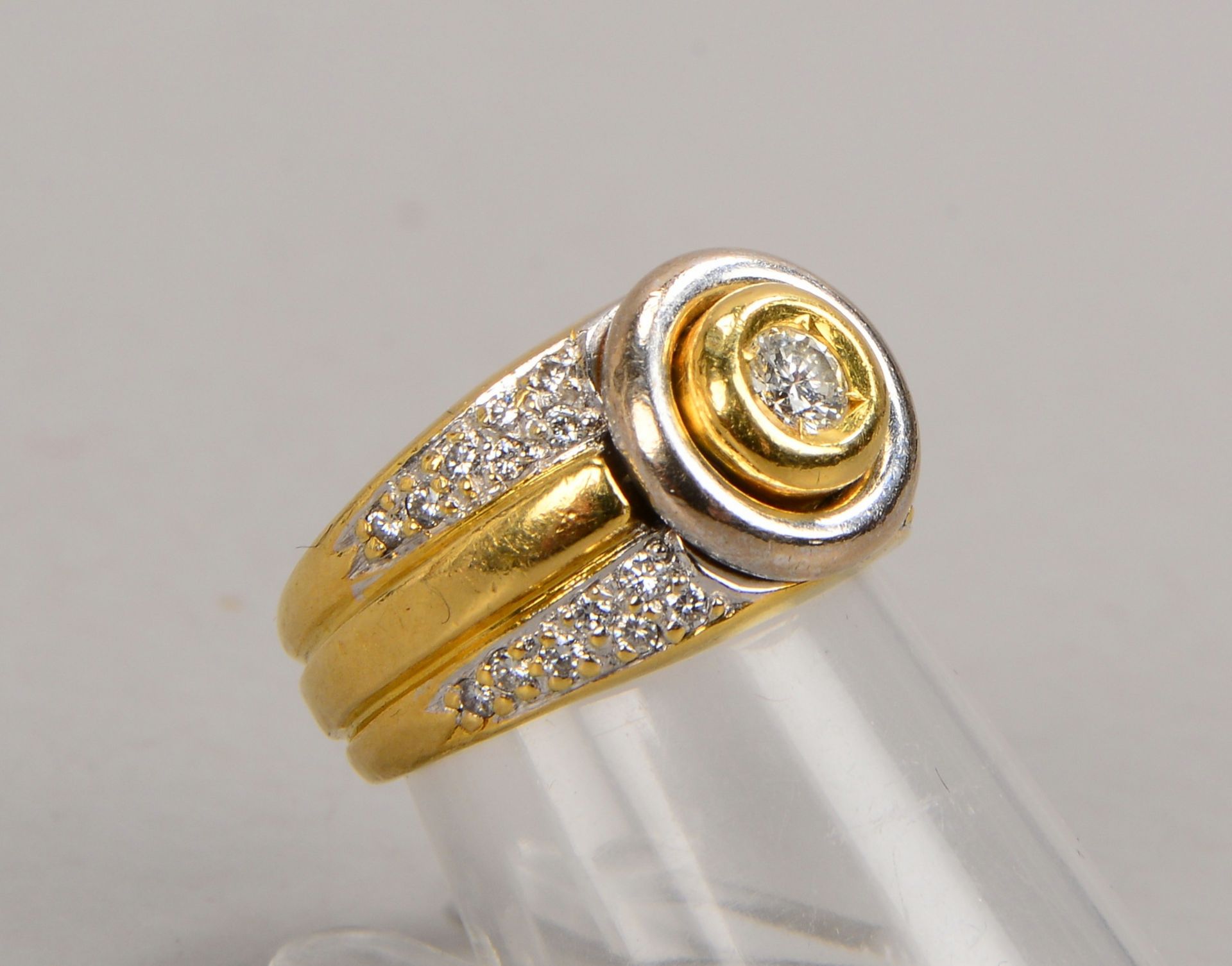 Christ, Ring, 750 GG/WG (gest.), mit Brillant/ca. 0,20 ct und 28x Diamanten