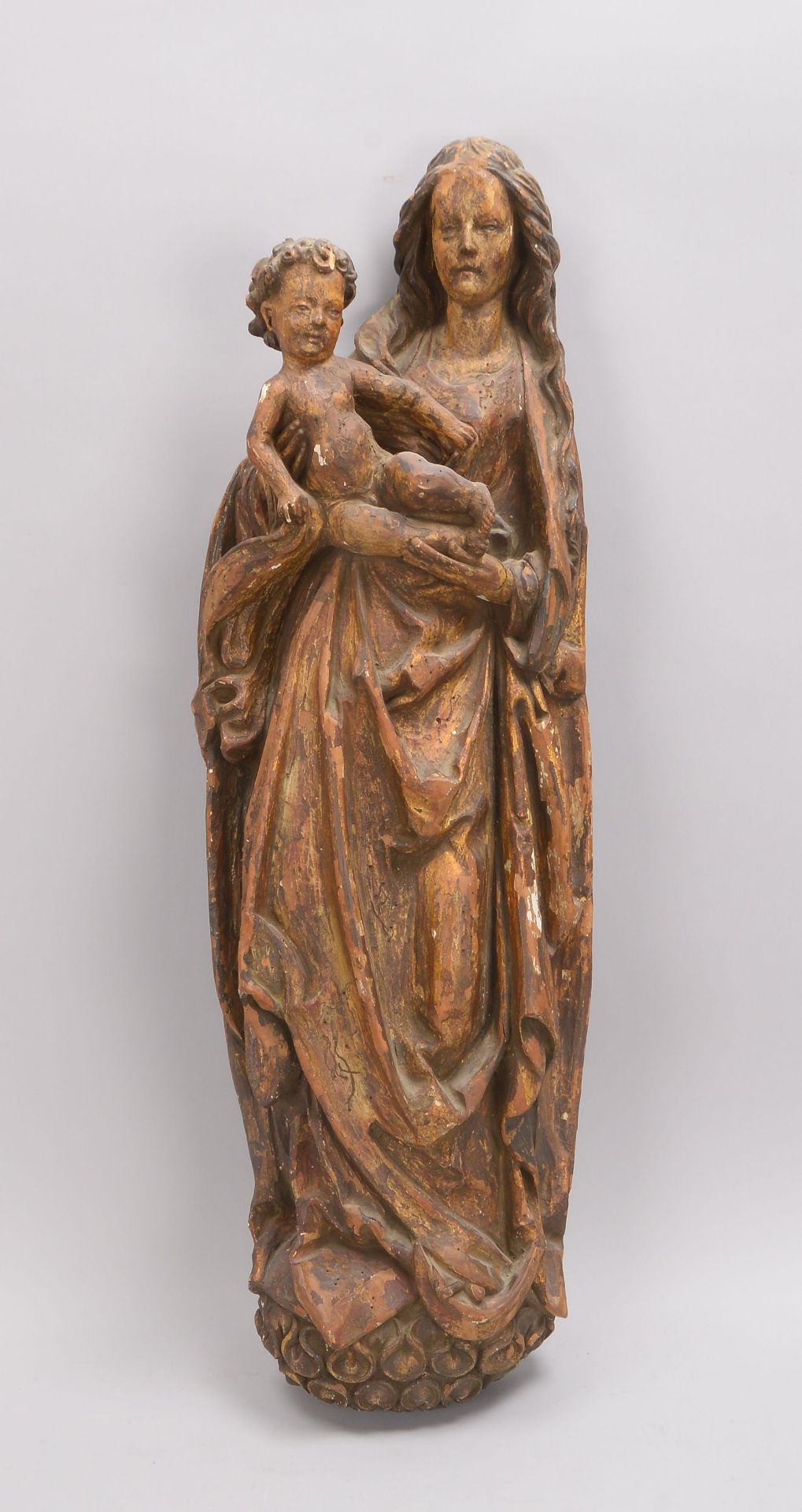 Sakrale Skulptur, &#039;Maria mit dem Jesuskind&#039;, Holz geschnitzt, Figur im Halbrelief; L&auml;