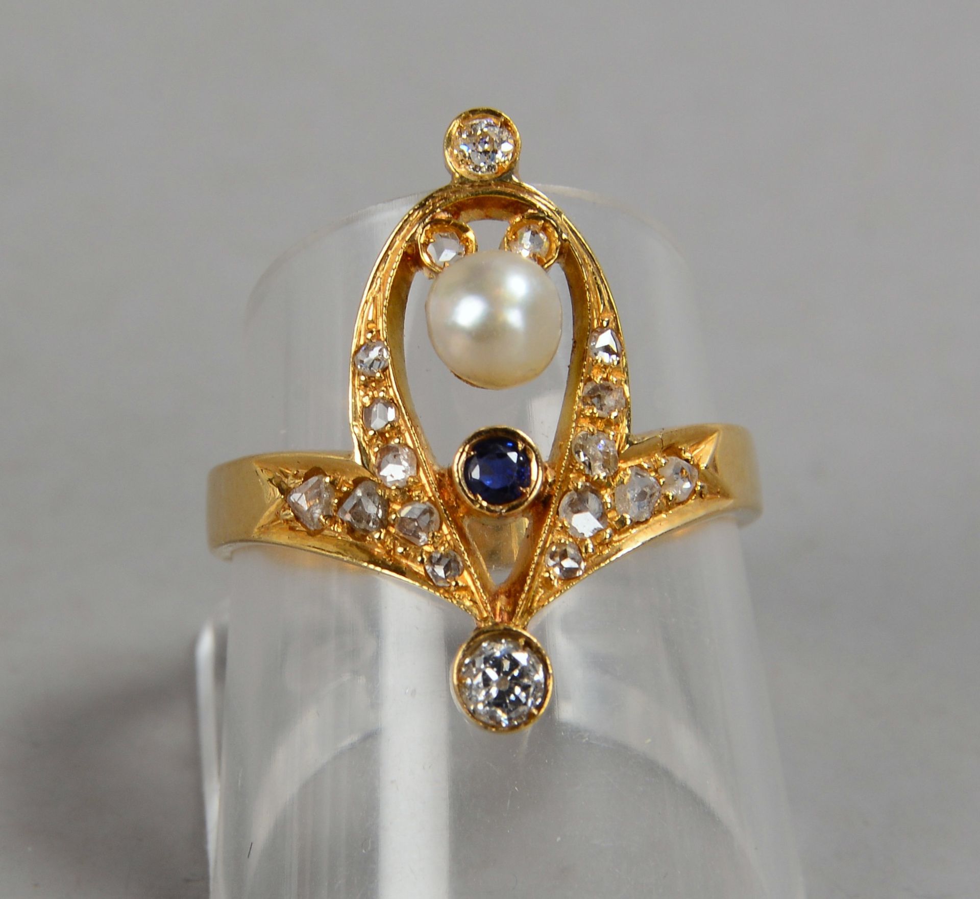 Ring, 750 GG (gest.), mit Altschliff-Diamant, Diamantrosen, Saphir und Perle - Image 2 of 2