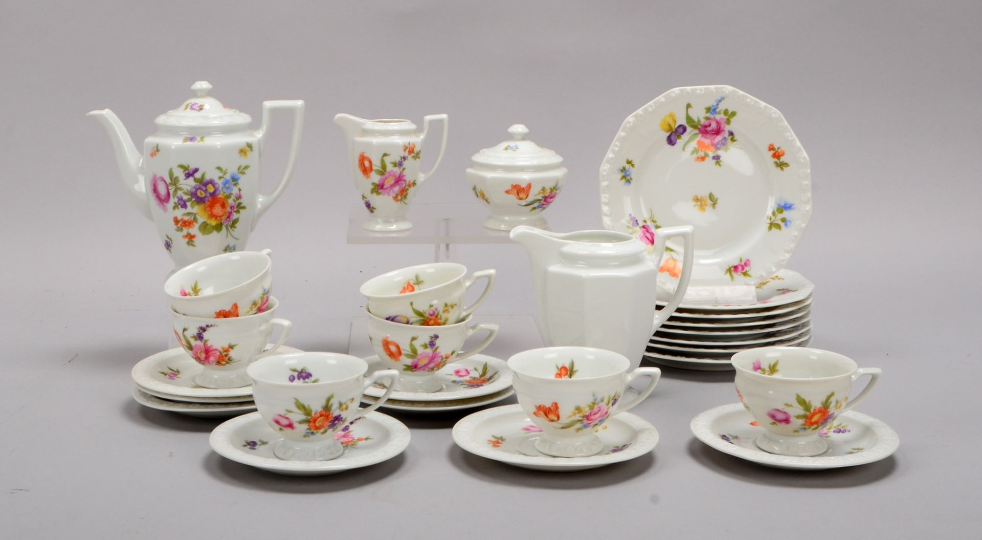 Rosenthal, Mokkaservice, 'Maria Weiß', Blumendekor, für 8 Pers. (1 Tasse fehlt)