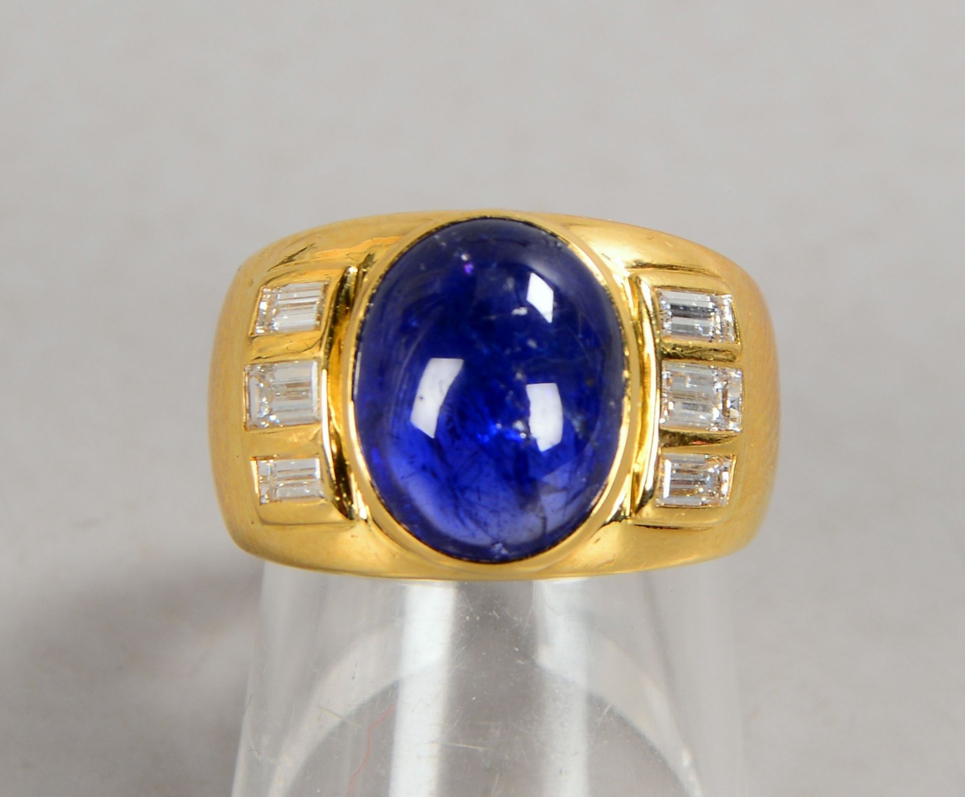 Ring, 750 GG (ges.), mit Tansanit/ca. 6 ct, und 6x Diamanten/ca. 0,50 ct - Image 2 of 2