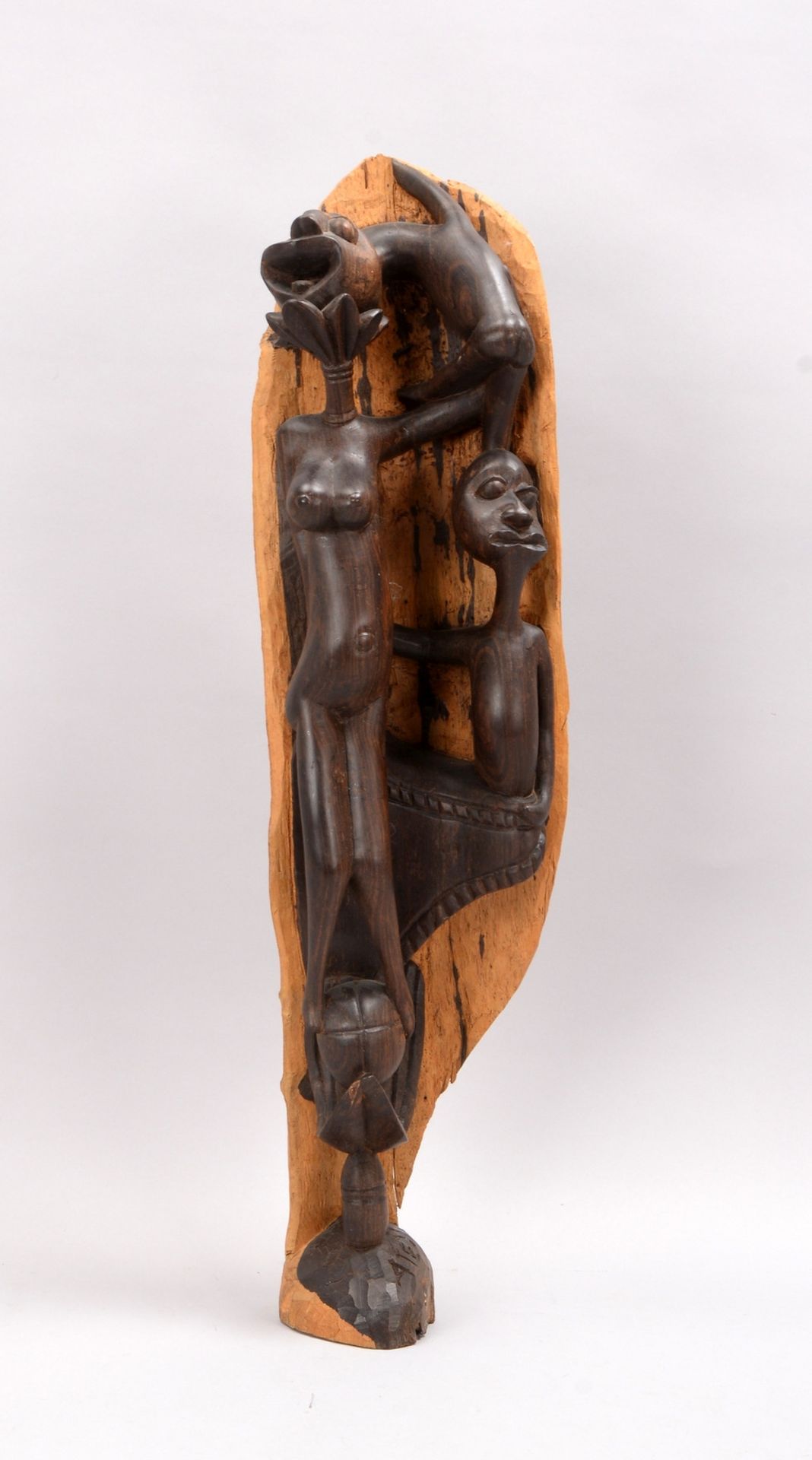 Holzskulptur (Afrika), &#039;Figurengruppe&#039;, Nr. &#039;3/30&#039;, sign. &#039;Atesh&#039;(?); - Image 2 of 3