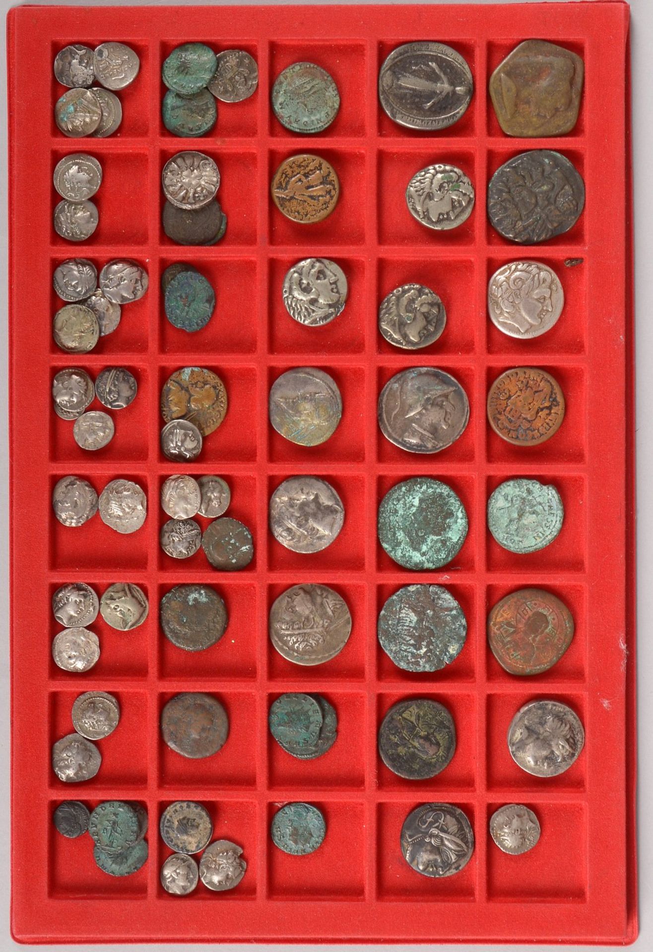 Große Münzsammlung/davon 1x Fach mit uralten Münzen wie alte röm. Münzen  - Bild 2 aus 5