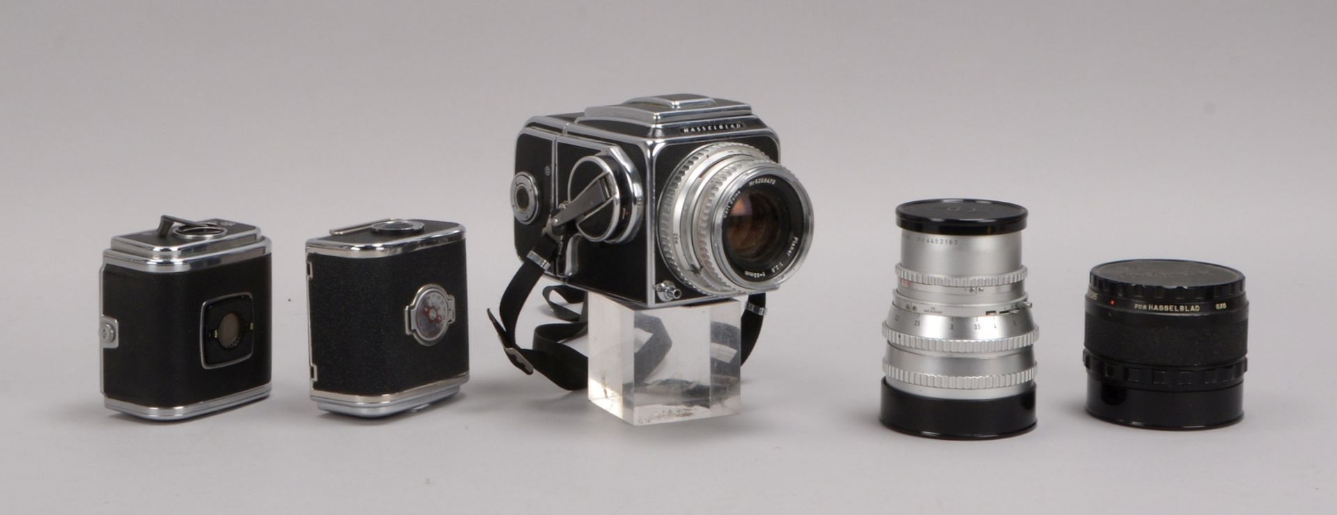 Sammler-Fotokamera: Hasselblad '500 C', mit Objektiven und untersch. Zubehör