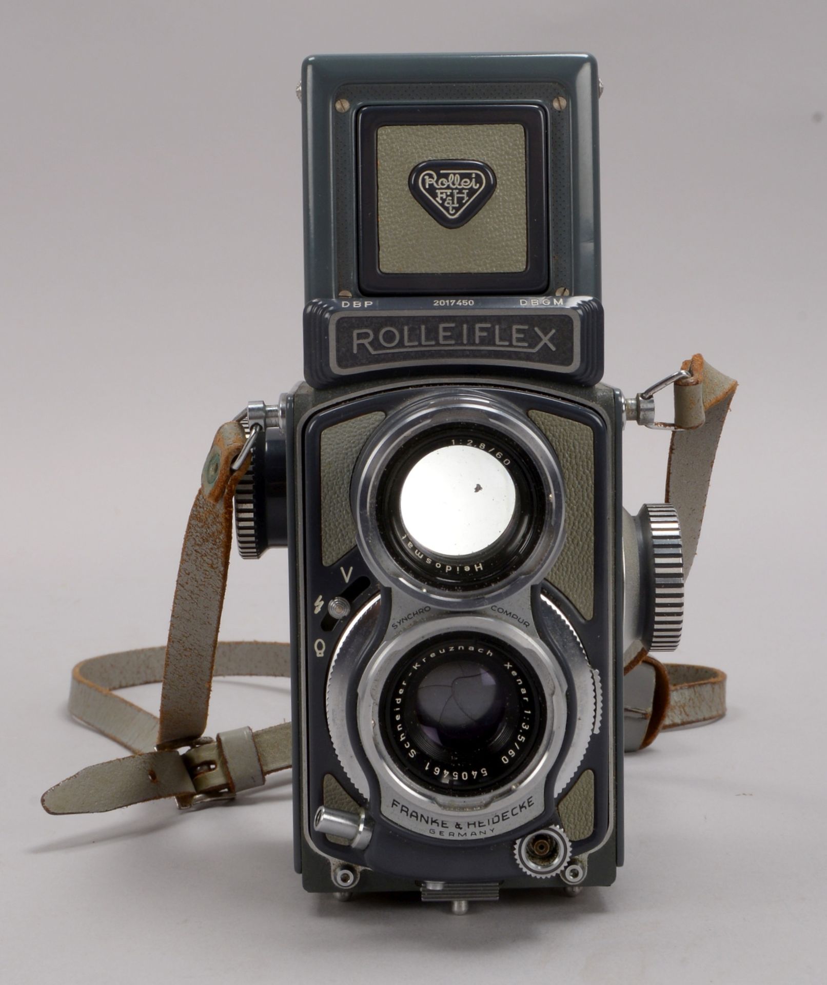 Rolleiflex-Spiegelreflexkamera, sog. &#039;Grey Baby&#039;, &#039;4x4&#039; - selten!; und Diaproj. - Image 2 of 3