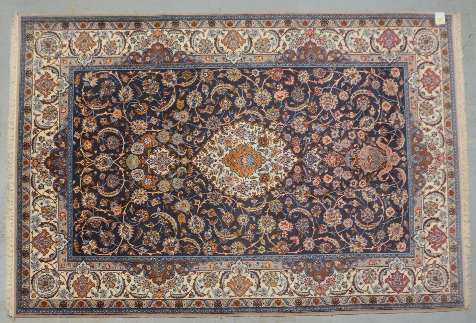 Isfahan, Wolle auf Seide/Seidenanteile, sehr feine Kn., &uuml;ber 800.000 Knoten/qm