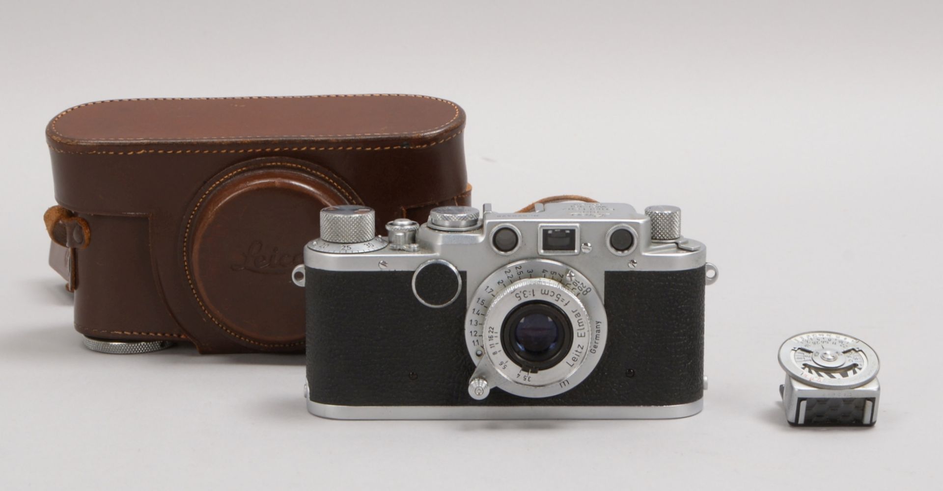 Sammler-Kamera, Leica &#039;II&#039; (Leitz/Wetzlar), mit orig. &#039;Elmar f=5 cm, 1:3,5&#039; - un - Image 2 of 3