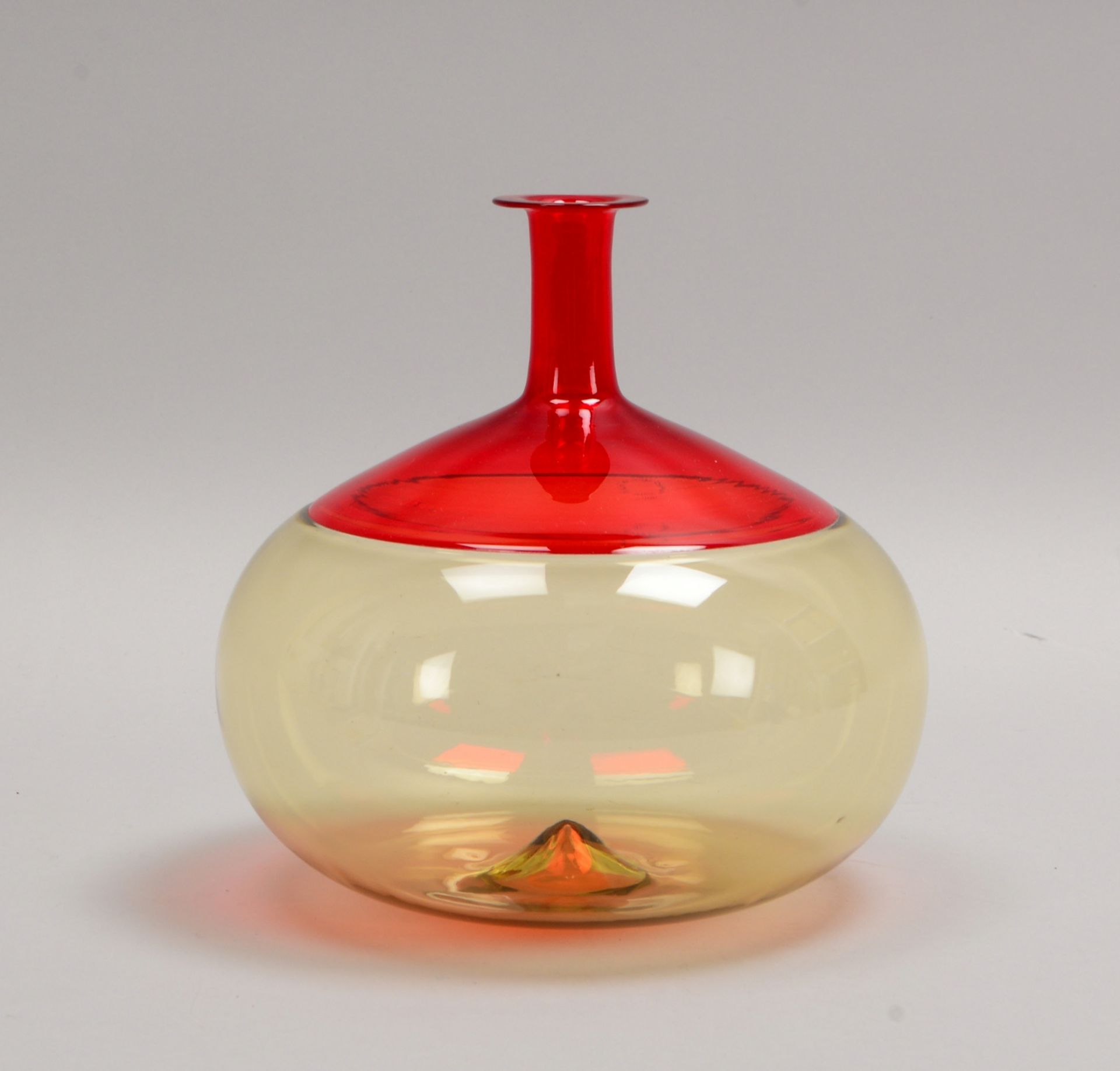 Venini/Murano, Vase, 2-farb. Glas in Incalmo-Technik, Entw. T. Wirkkala, Gravur/Signet