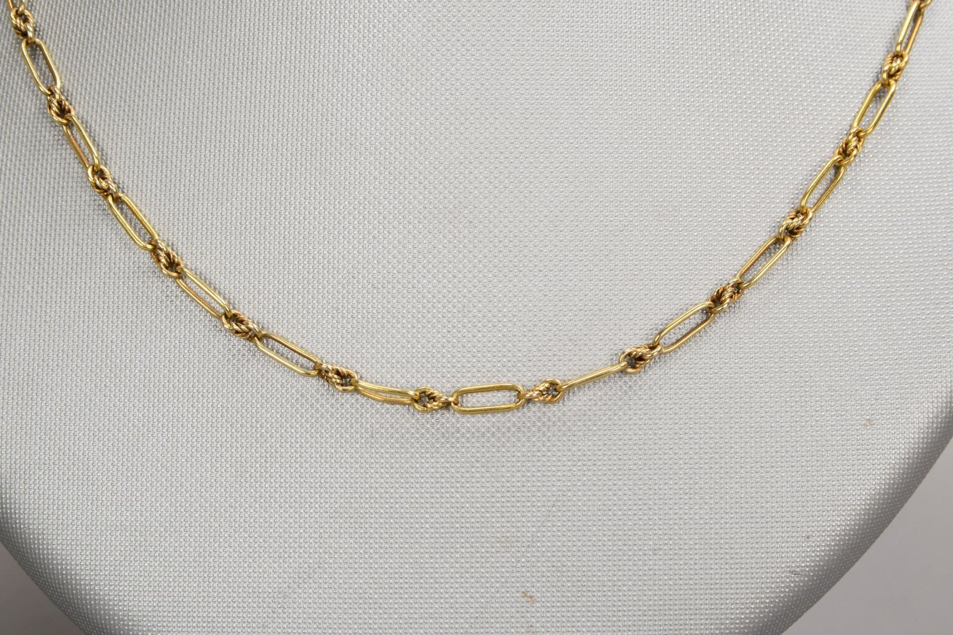 Halskette, 585 GG (gepr.), Ankerglieder geknotet, mit Federringschließe; Länge 54 cm - Bild 2 aus 2