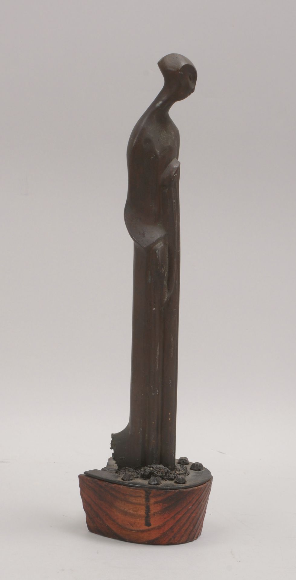 Remi&euml;ns, Adriaans zugeschr., Bronzeskulptur, &#039;Frau im langen Gewand&#039;, unsign. - Image 2 of 2