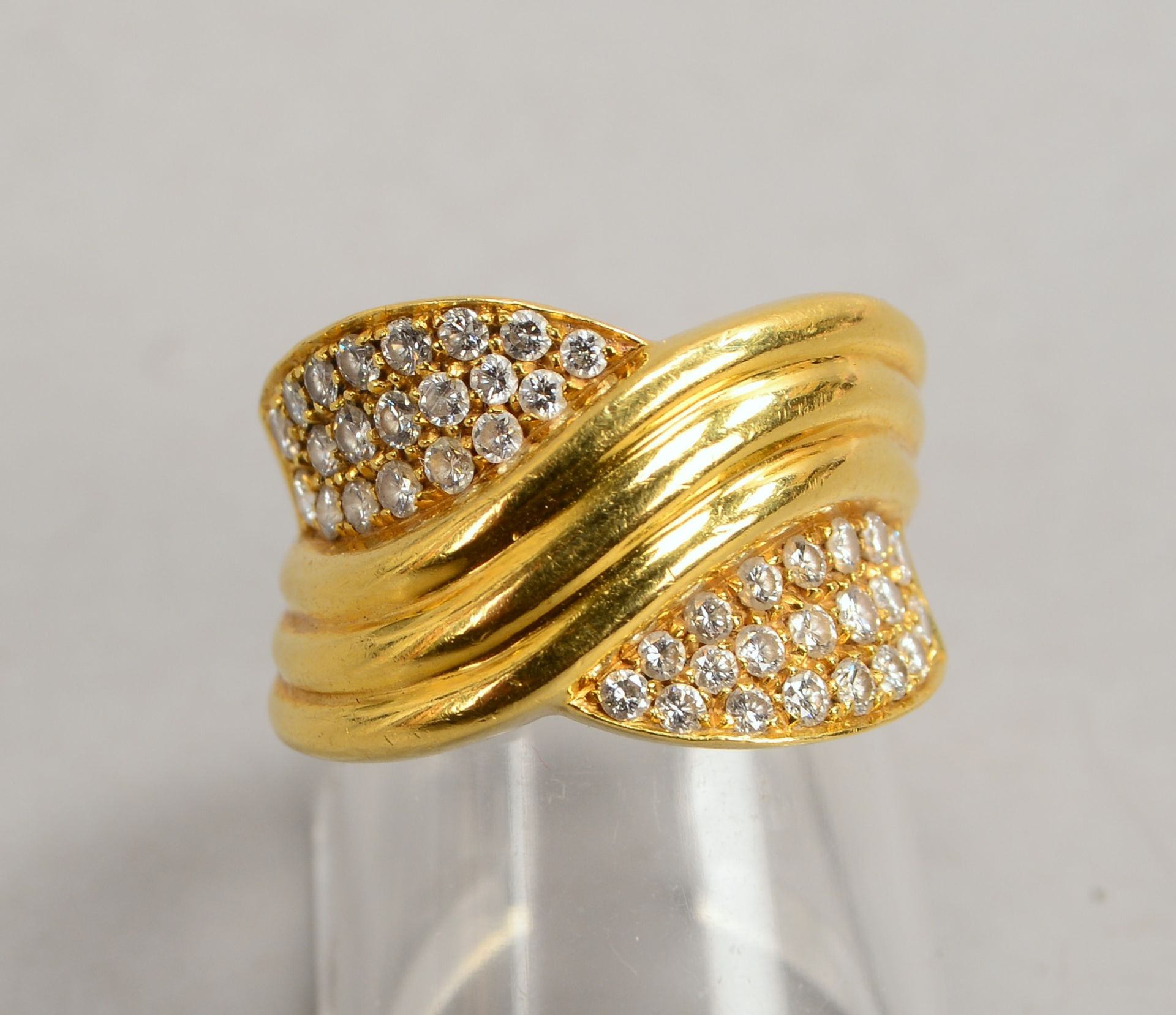 Wempe-Ring, 750 GG (gest.), 40x Brill./zus. ca. 1,20 ct, 'F - G', 'Vvs - Vs'; Gew. 10,17 g - Bild 2 aus 3