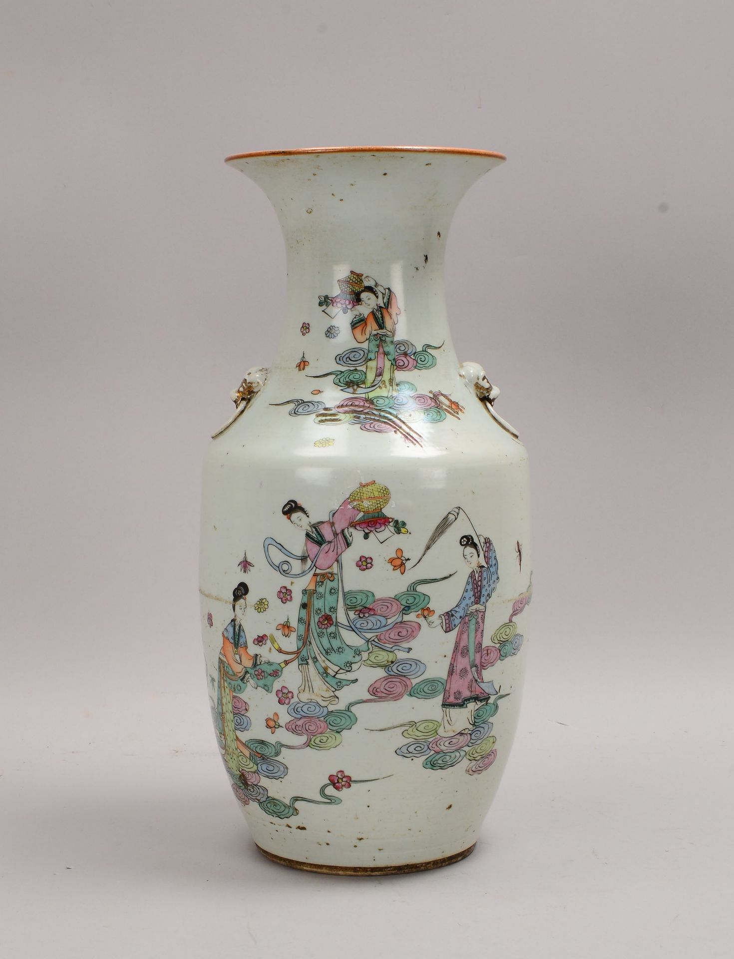 Balustervase (China), &#039;Famille Verte&#039;, mit Bemalung (&#039;T&auml;nzerinnen&#039;) und chi