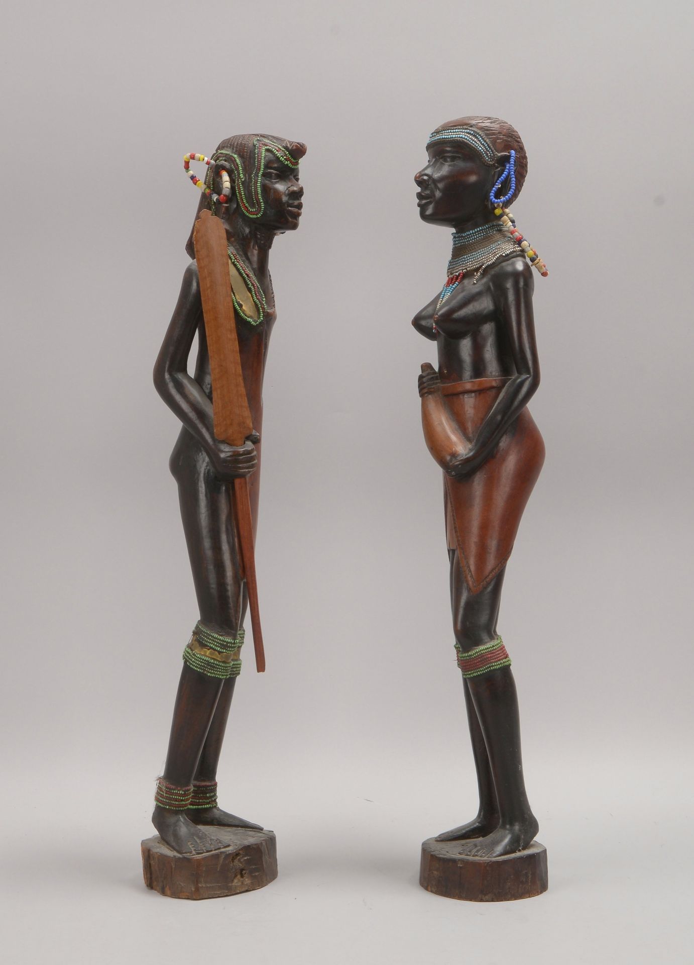 Paar Holzskulpturen (Afrika), &#039;Mann&#039; und &#039;Frau&#039;, handgschn. Ebenholz, mit Attrib - Image 2 of 2