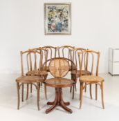 Sieben Stühle von Thonet 'Nr. 56 und 5501'