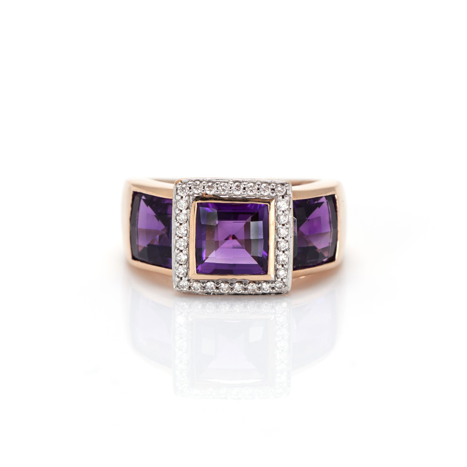 Damenring mit Amethyst- und Brillantbesatz