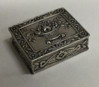 A Continental crested silver box with pull off lid. Marked to base. Approx.23 grams. Est. £30 - £