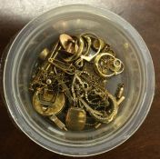 A collection of gold jewellery. Approx. 28 grams.