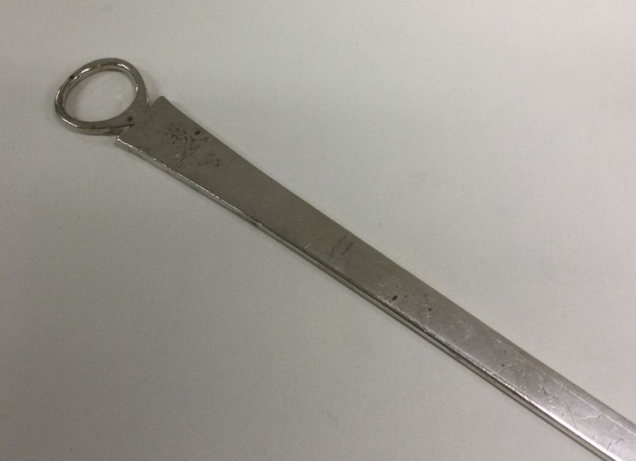 A heavy Georgian silver meat skewer. London 1805. By Thomas Wilkes Barker. Approx. 77 grams. Est. £ - Image 2 of 2