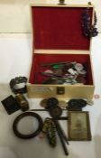 A box containing travelling inkwell etc. Est. £20