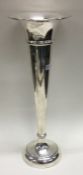 A decorative silver vase. Birmingham 1965. By Sanders and Mackenzie. Approx. 244 grams. Est. £